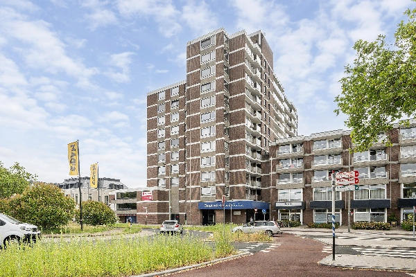 Over de Vesten 48