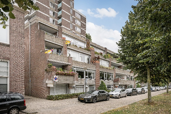 Over de Vesten 152