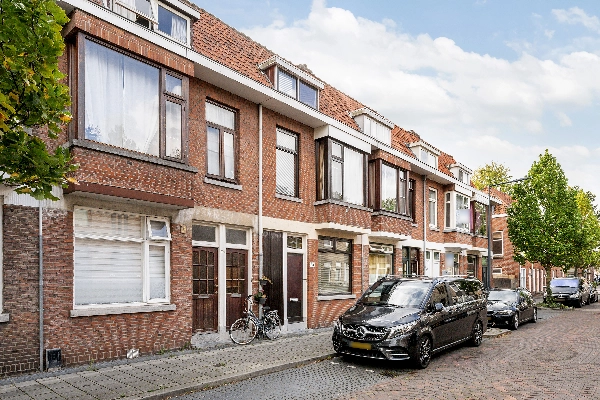 J A Alberdingk Thijmstraat 68