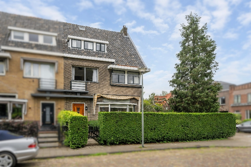 Anna van Burenstraat 21